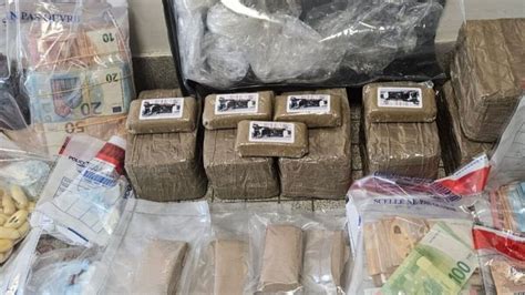 Le marché noir suisse évolue : 314 kilos de stupéfiants confisqués en deux mois et trois réseaux démantelés