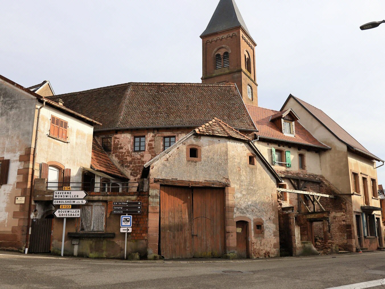 Des ruines oubliées et des paysages magnifiques : une promenade historique à Dossenheim-sur-Zinsel